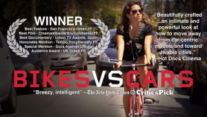 O documentário 'Bike vs Carros' foi exibido em junho de 2015, no Parque do Ibirapuera. Imagem: Divulgação.