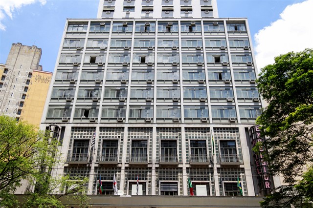O Edificio Excelsior foi projetado por Rino Levi no final da década de 30 e teve sua conclusão em 1941. Foto: Milena Leonel.