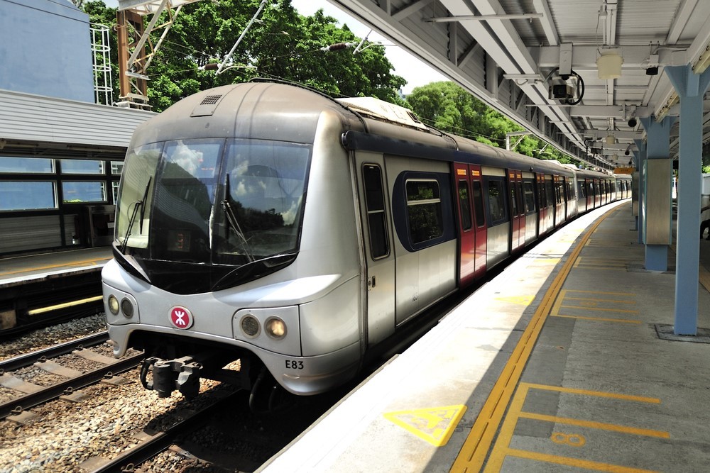 Trem do sistema MTR (Mass Transit Railway) em Hong Kong. Foto: Divulgação.