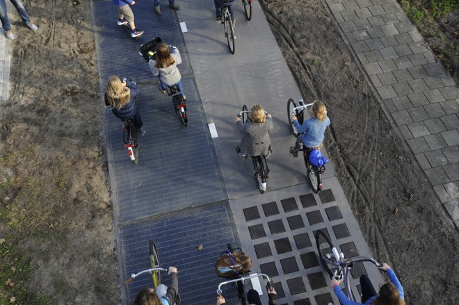 Ciclovia com placas solares na Holanda. Foto: SolaRoad / Divulgação