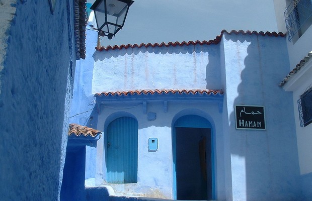  Típica construção azul em Chefchaquen, Marrocos. Foto: Wikimedia Commons.