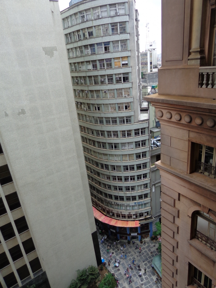 A praça Antonio Prado, vista de um dos andares intermediários do edifício Martinelli. Foto: M.Calliari