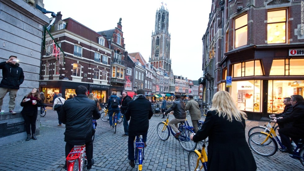Amsterdã (foto) e Copenhague abrigam os passageiros “super-ciclistas” do mundo. Foto: Getty Images.