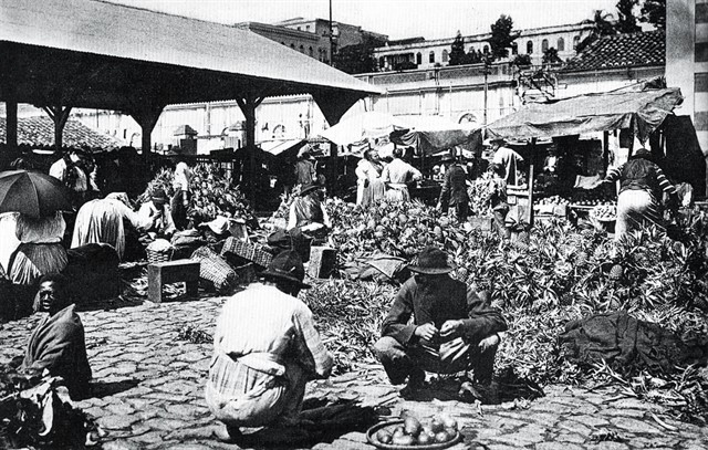 Espaços de comércio e sociabilidade, as feiras são uma conquista dos operários. Foto: Acervo FAPESP.