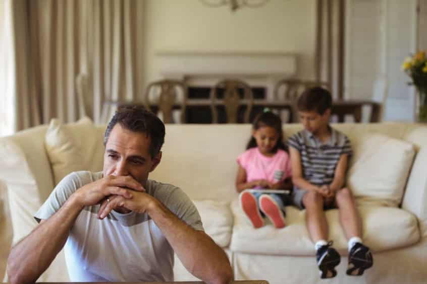 Os estudos em Portugal apontam que a pandemia não impactou de forma igual todos os casais. Foto: Le Soir. 