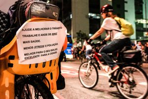 Ciclistas em manifestação na Avenida Paulista. Foto: Álvaro Perazzoli / Revista Bicicleta.