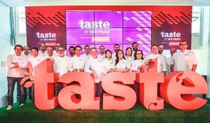 Os Chefs participantes em evento de lançamento do Taste of São Paulo. Foto: Divulgação.